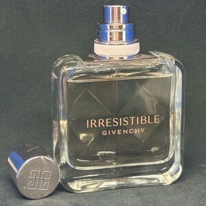 Givenchy 🌹🪻Irresistible 🪻🌹 eau de toilette 1.7oz. ✨85% full no Box✨